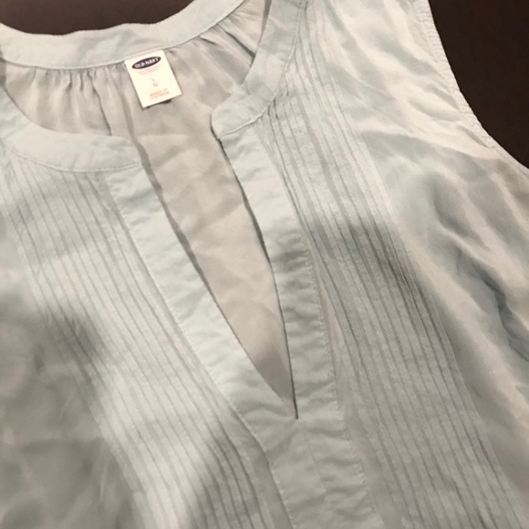 Light blue soft Old Navy large tank top - Picture 3 of 6